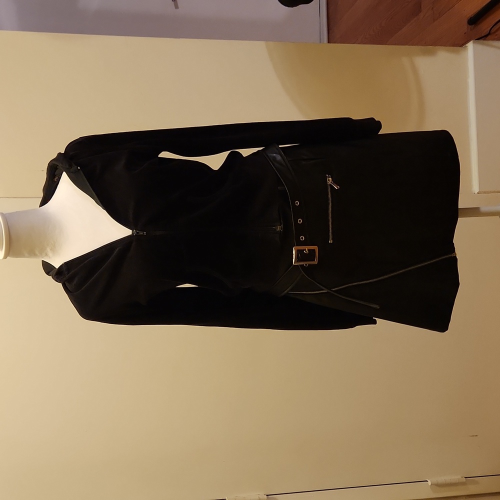 Faux leather miniskirt & Tweed Sleeveless Dress Sold Together - Picture 4 of 8
